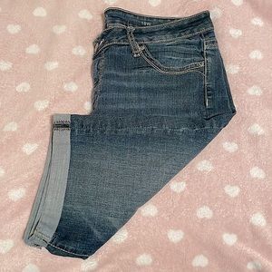 - A.n.a- Denim Bermuda Shorts // SZ 18W